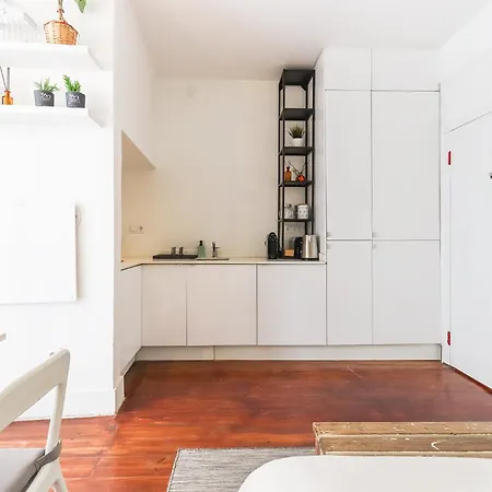 Santos Tiny By Homing Apartman *