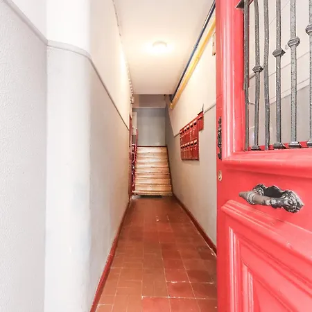 Santos Tiny By Homing * Lisboa